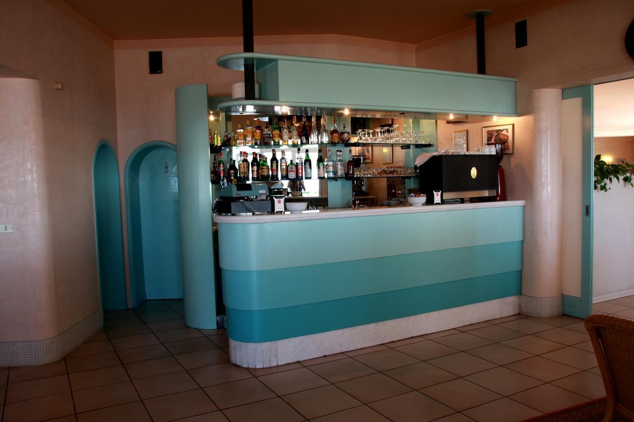 Hotel Excelsior Fano Bagian luar foto